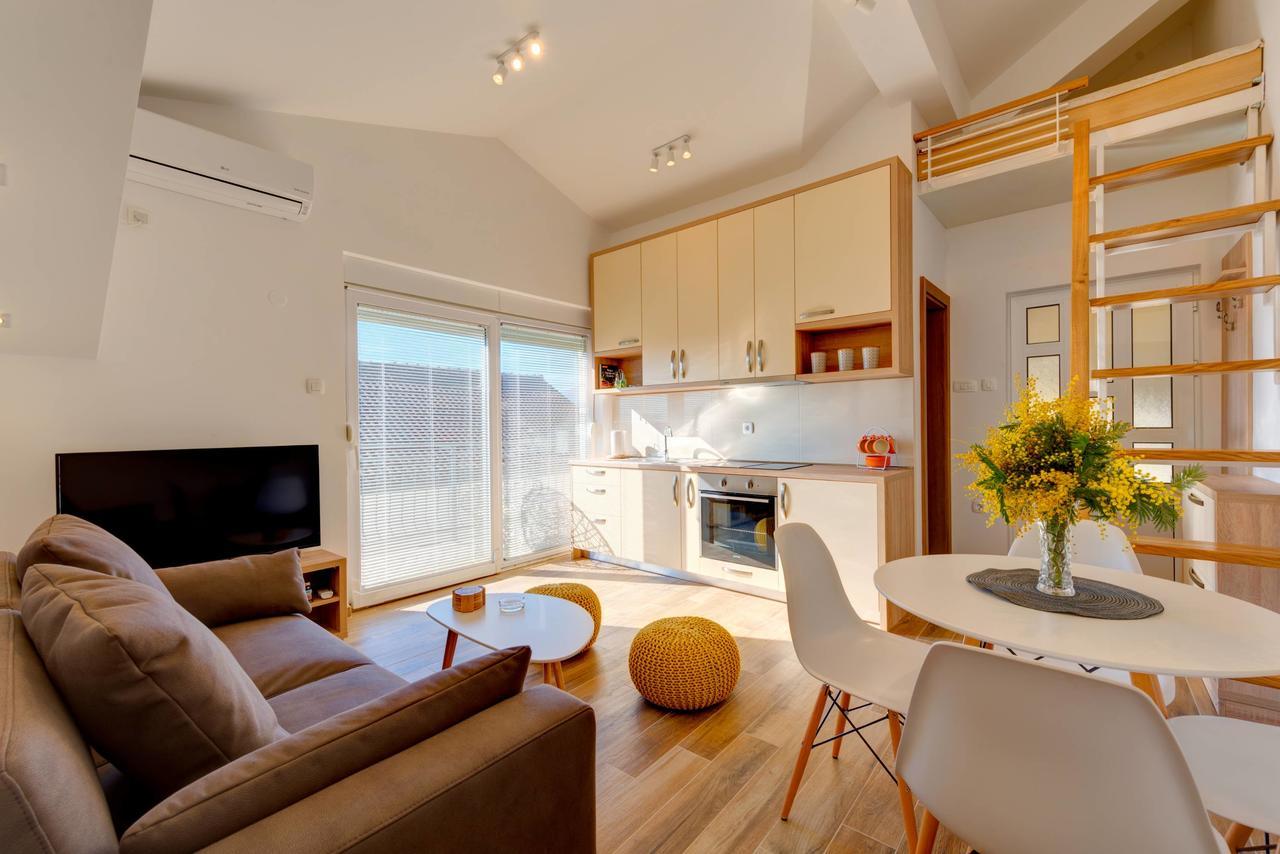 42° North Apartments 蒂瓦特 外观 照片