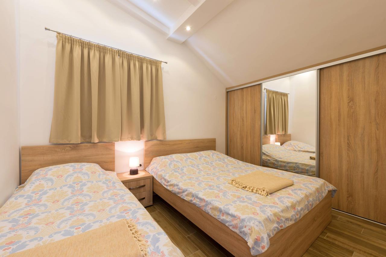 42° North Apartments 蒂瓦特 外观 照片