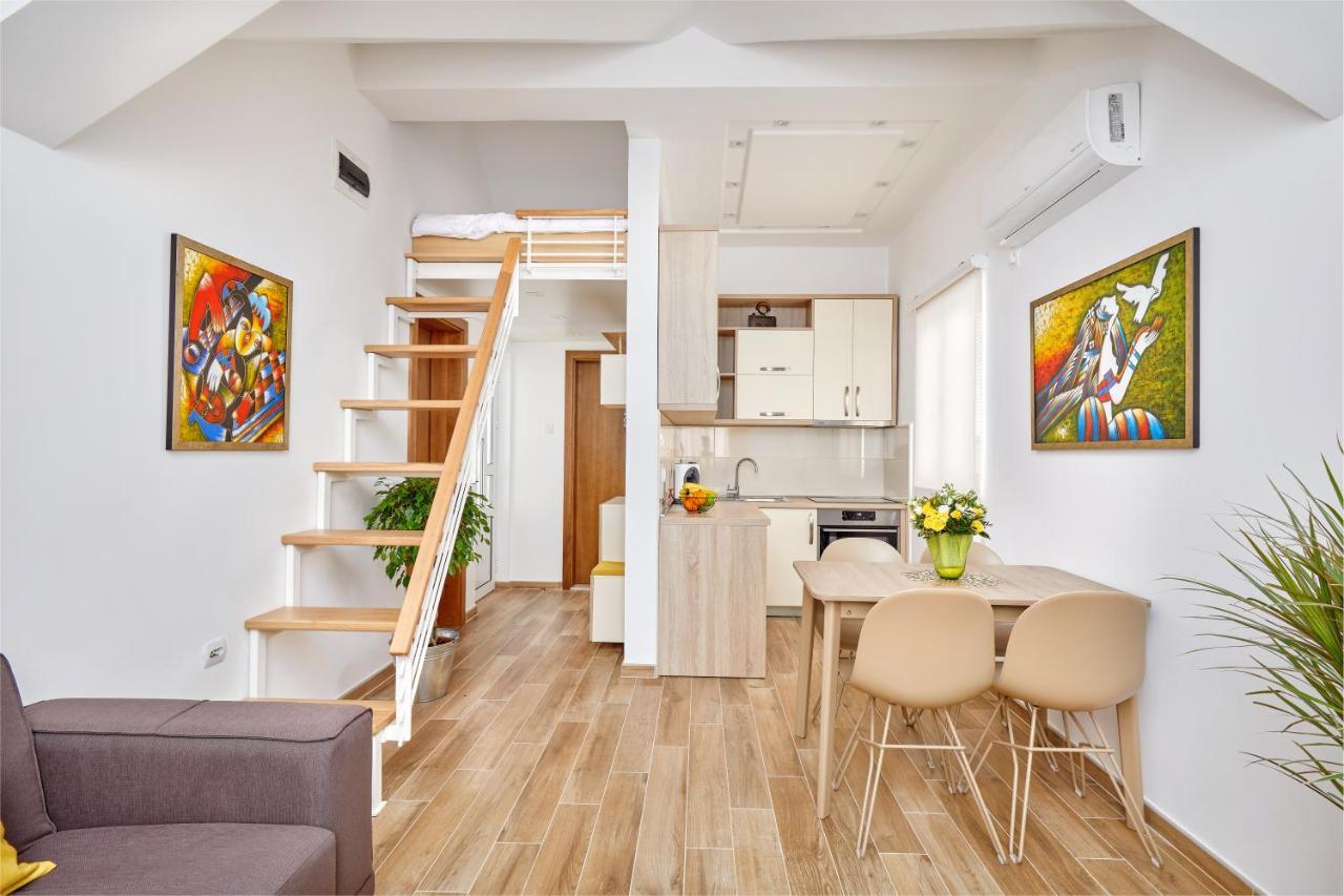 42° North Apartments 蒂瓦特 外观 照片